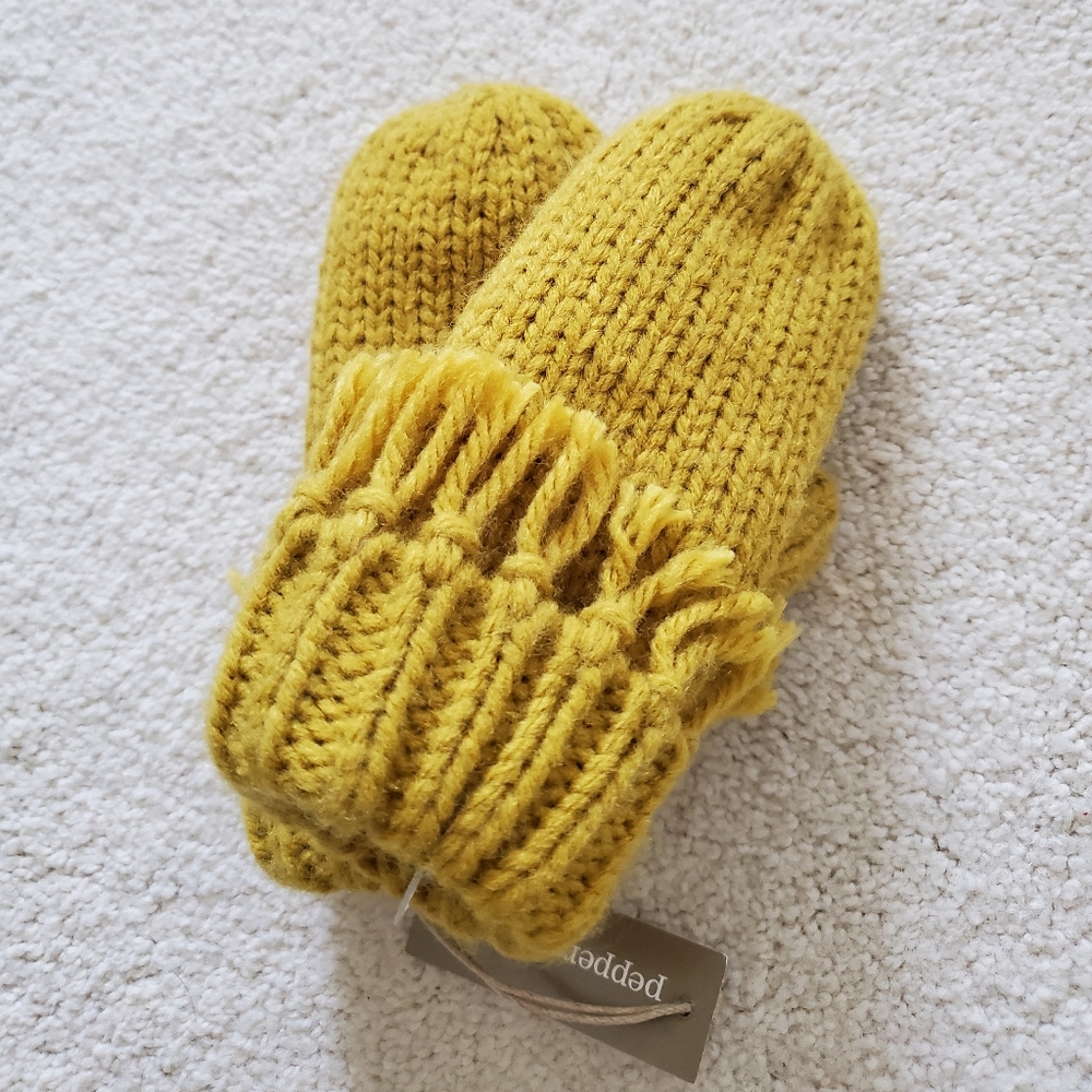 NWT Peppercorn Kids Green Fringe Lined Mittens szM/L (3-6yrs) - Picture 4 of 8